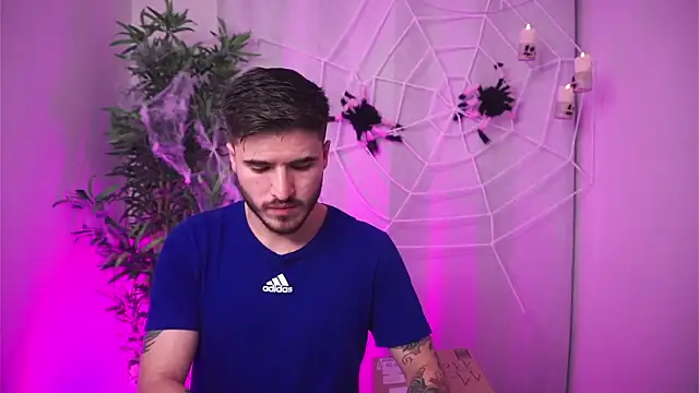 Snapshot of dam0n_fr0st chatting on October 2025 10:39:02 PM dam0n fr0st online show from October 2025 10:39:02 PM