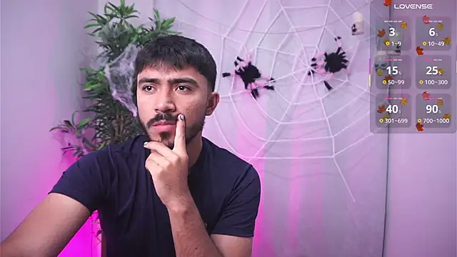 Snapshot of dam0n_fr0st chatting on October 2025 10:37:01 PM dam0n fr0st online show from October 2025 10:37:01 PM