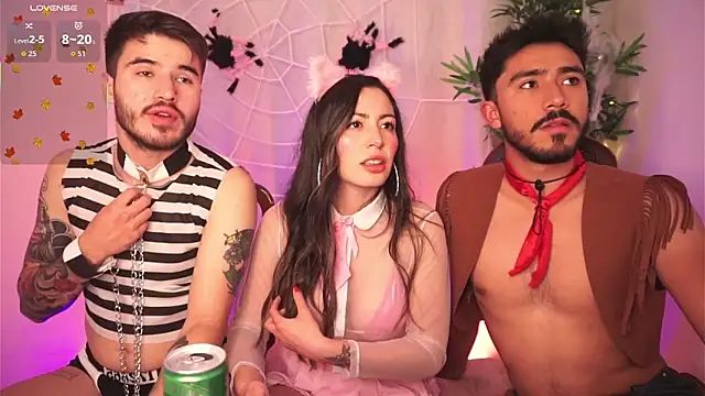 Snapshot of dam0n_fr0st chatting on October 2025 09:16:02 PM dam0n fr0st online show from October 2025 09:16:02 PM