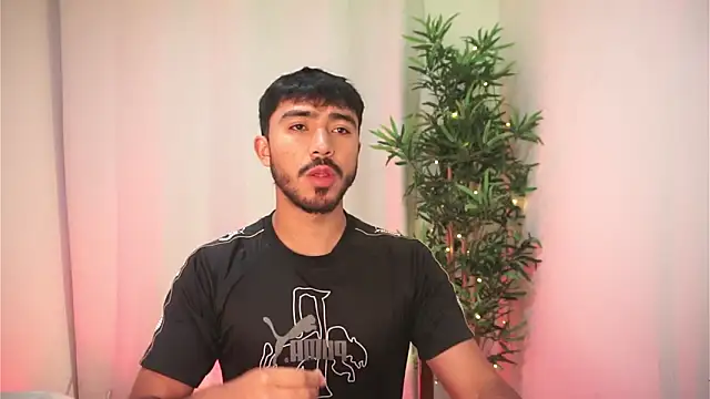 Snapshot of dam0n_fr0st chatting on November 2025 08:43:01 PM dam0n fr0st online show from November 2025 08:43:01 PM