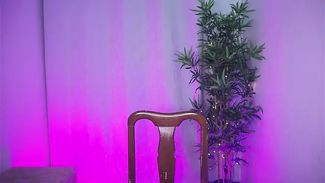 Snapshot of dam0n_fr0st chatting on November 2025 01:59:02 AM dam0n fr0st online show from November 2025 01:59:02 AM