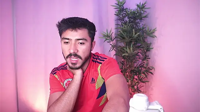 Snapshot of dam0n_fr0st chatting on November 2025 08:42:01 PM dam0n fr0st online show from November 2025 08:42:01 PM