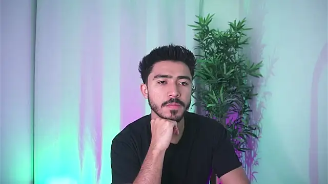 Snapshot of dam0n_fr0st chatting on November 2025 11:07:02 PM dam0n fr0st online show from November 2025 11:07:02 PM