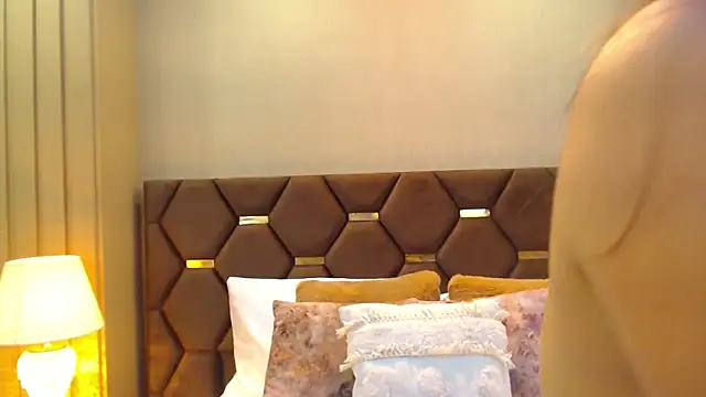 Snapshot of DevonPiers chatting on December 2024 12:12:01 PM DevonPiers online show from December 2024 12:12:01 PM