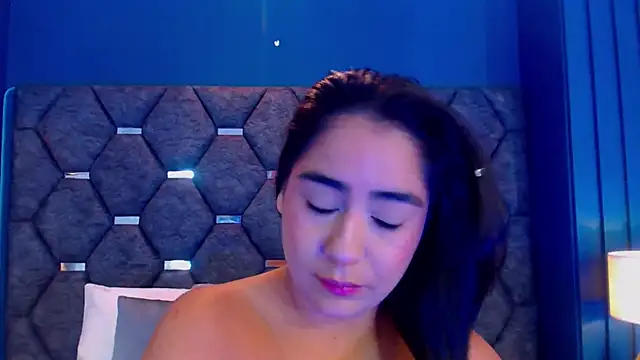 Snapshot of DevonPiers chatting on September 2025 12:05:01 PM DevonPiers online show from September 2025 12:05:01 PM