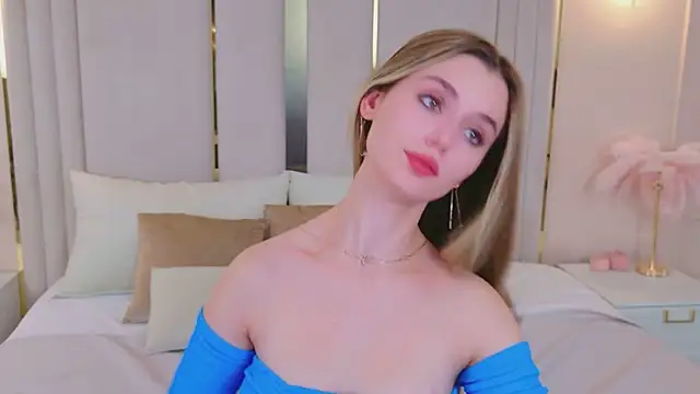 Snapshot of MarybethSnow chatting on October 2025 05:13:02 PM MarybethSnow online show from October 2025 05:13:02 PM