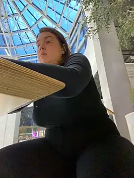 SuzieMurray online show from December 2024 12:27:01 PM