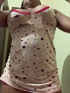 Snapshot of nanaypretinha chatting on January 2025 03:09:02 AM nanaypretinha online show from January 2025 03:09:02 AM