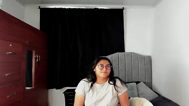 Snapshot of lorymoon chatting on January 2025 06:49:01 PM lorymoon online show from January 2025 06:49:01 PM