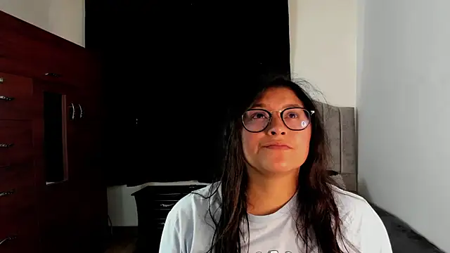 Snapshot of lorymoon chatting on January 2025 07:10:01 PM lorymoon online show from January 2025 07:10:01 PM