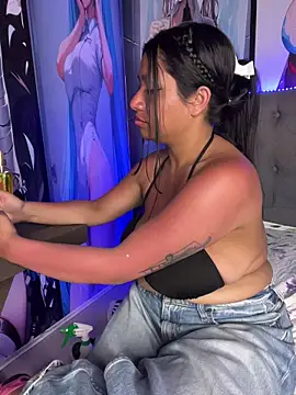 Snapshot of Im_Little chatting on December 2025 03:25:01 AM Im Little online show from December 2025 03:25:01 AM