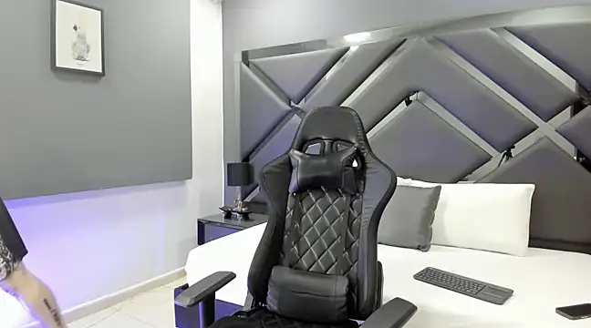 Snapshot of wisdonsenecax chatting on December 2024 01:57:02 AM wisdonsenecax online show from December 2024 01:57:02 AM