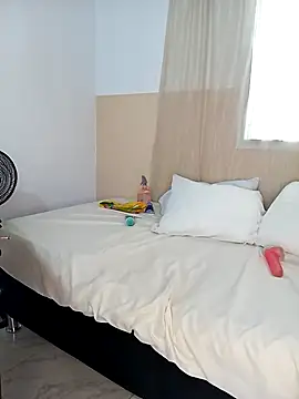 Snapshot of Kendra_Kait chatting on January 2025 09:19:01 PM Kendra Kait online show from January 2025 09:19:01 PM