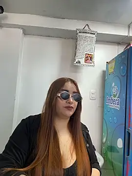 Tatiana O online show from December 2025 04:04:01 PM