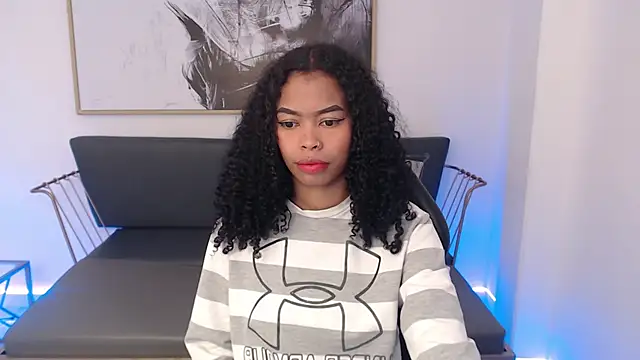 Shenna brunette  online show from December 2024 01:03:01 PM