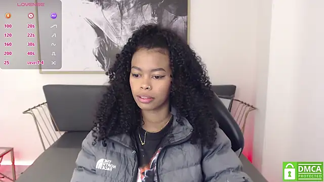 Shenna brunette  online show from December 2024 01:06:02 PM