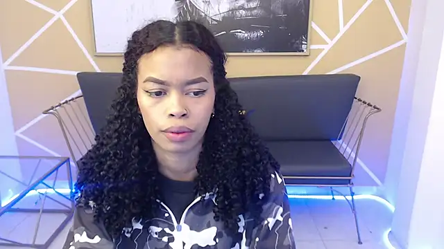 Shenna brunette  online show from March 2025 01:07:02 PM