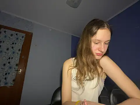 Snapshot of Eva_Angel3 chatting on January 2025 07:31:01 PM Eva Angel3 online show from January 2025 07:31:01 PM