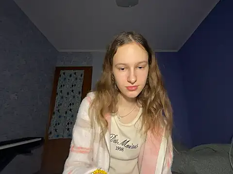 Snapshot of Eva_Angel3 chatting on February 2025 04:11:01 PM Eva Angel3 online show from February 2025 04:11:01 PM