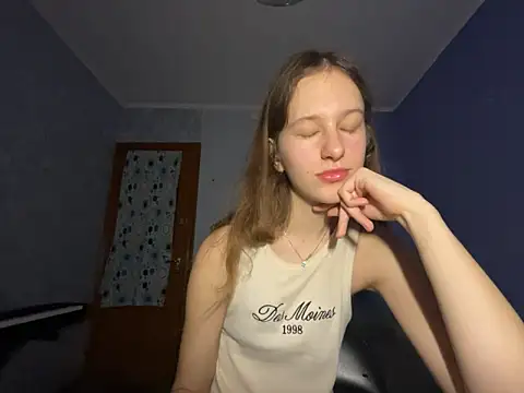 Snapshot of Eva_Angel3 chatting on February 2025 06:13:01 PM Eva Angel3 online show from February 2025 06:13:01 PM