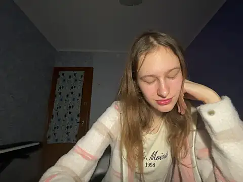 Snapshot of Eva_Angel3 chatting on February 2025 07:27:01 PM Eva Angel3 online show from February 2025 07:27:01 PM