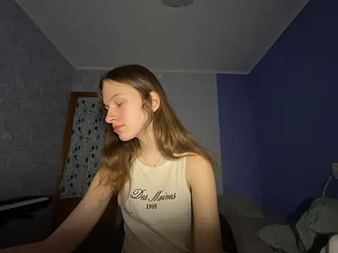 Snapshot of Eva_Angel3 chatting on February 2025 06:35:01 PM Eva Angel3 online show from February 2025 06:35:01 PM