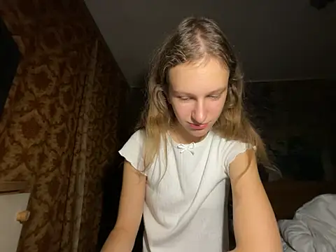 Snapshot of Eva_Angel3 chatting on September 2025 06:20:01 PM Eva Angel3 online show from September 2025 06:20:01 PM