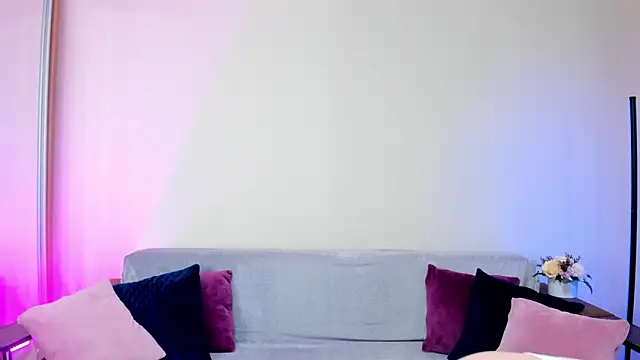 Snapshot of MelodyHudson chatting on September 2025 05:18:01 AM MelodyHudson online show from September 2025 05:18:01 AM