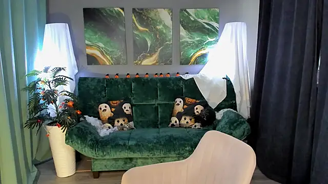 MichelleOrtis online show from October 2025 12:20:01 PM