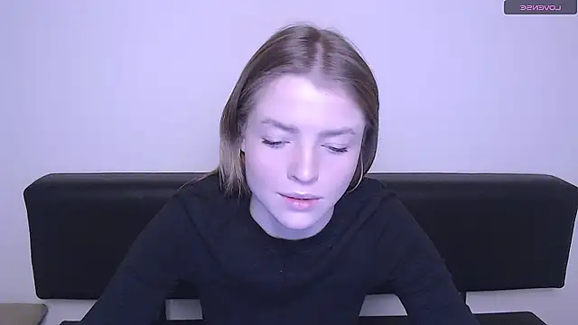 Snapshot of MissOliviaa_ chatting on December 2024 11:12:02 AM MissOliviaa online show from December 2024 11:12:02 AM