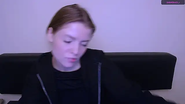 Snapshot of MissOliviaa_ chatting on December 2024 11:06:01 AM MissOliviaa online show from December 2024 11:06:01 AM