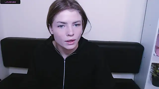 Snapshot of MissOliviaa_ chatting on January 2025 11:10:02 AM MissOliviaa online show from January 2025 11:10:02 AM