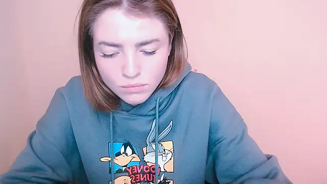 Snapshot of MissOliviaa_ chatting on January 2025 11:43:01 AM MissOliviaa online show from January 2025 11:43:01 AM