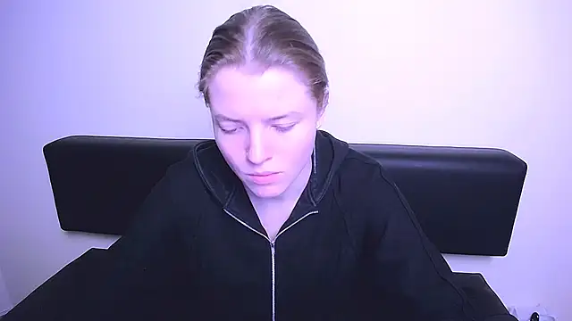 Snapshot of MissOliviaa_ chatting on February 2025 01:48:02 PM MissOliviaa online show from February 2025 01:48:02 PM