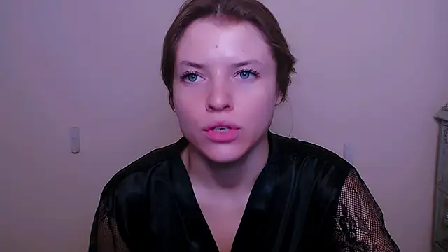 Snapshot of MissOliviaa_ chatting on February 2025 04:45:02 PM MissOliviaa online show from February 2025 04:45:02 PM