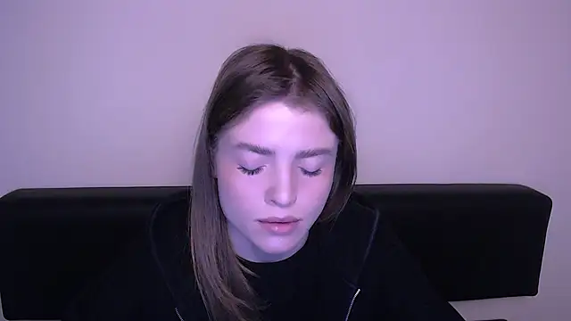 Snapshot of MissOliviaa_ chatting on February 2025 10:12:01 AM MissOliviaa online show from February 2025 10:12:01 AM