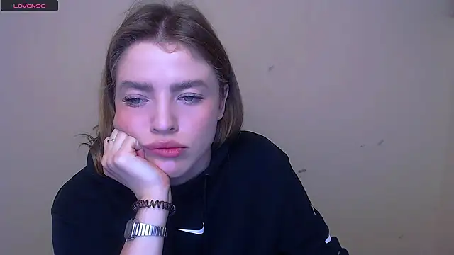 Snapshot of MissOliviaa_ chatting on February 2025 08:28:02 AM MissOliviaa online show from February 2025 08:28:02 AM