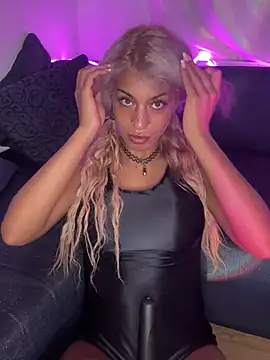 AlyssaHottv  online show from January 2025 11:30:01 PM