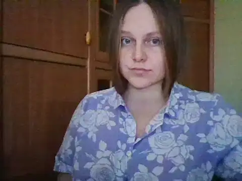 Evasapples online show from December 2024 01:51:01 PM