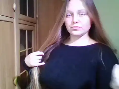 Evasapples online show from January 2025 02:06:01 PM