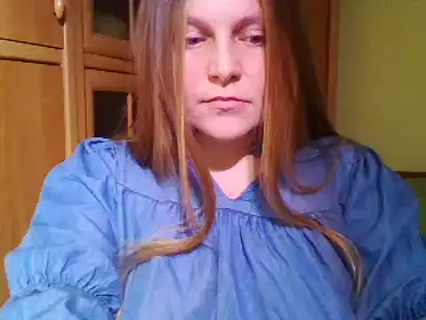 Evasapples online show from January 2025 06:41:02 PM