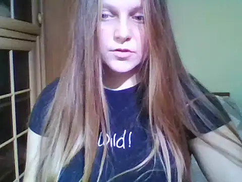 Evasapples online show from January 2025 09:08:02 PM