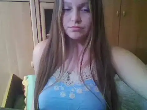 Evasapples online show from February 2025 03:41:02 PM