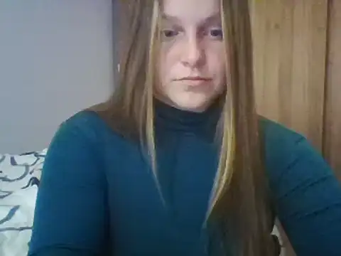 Evasapples online show from February 2025 11:11:01 AM