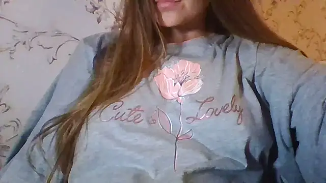 Evasapples online show from June 2026 08:31:01 PM