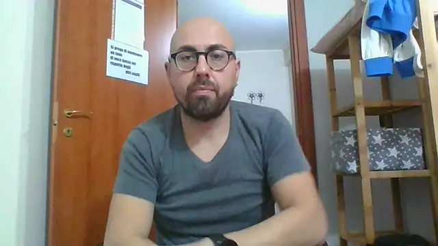 Snapshot of darione_90 chatting on January 2025 09:04:02 PM darione 90 online show from January 2025 09:04:02 PM