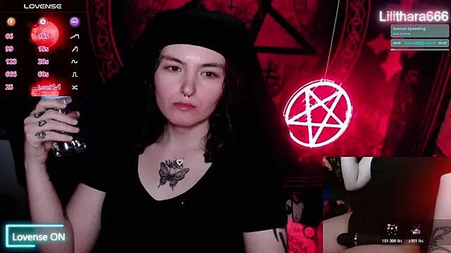 BrandiWRLD 999 online show from October 2025 08:37:02 PM