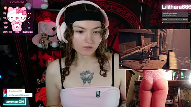 BrandiWRLD 999 online show from December 2025 06:49:02 PM