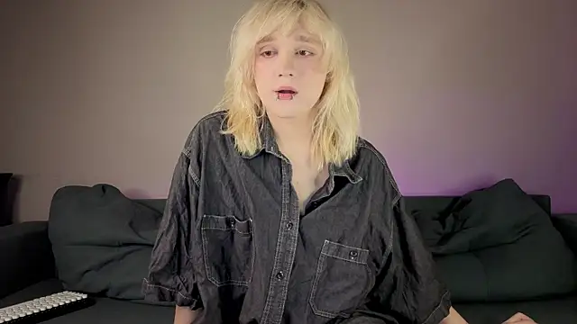 Snapshot of Gregory_Byyrd chatting on November 2025 09:19:02 PM Gregory Byyrd online show from November 2025 09:19:02 PM