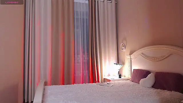 Snapshot of Avylew chatting on September 2025 06:42:01 PM Avylew online show from September 2025 06:42:01 PM